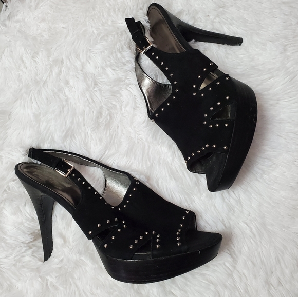 MARC FISCHER BLACK LEATHER SILVER STUDDED STILETTO - Picture 9 of 16